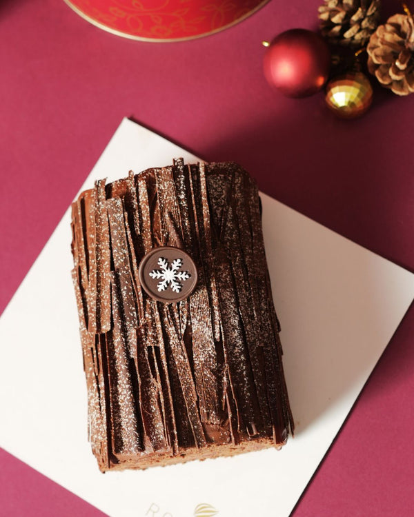 The Yule Log by Rosarté