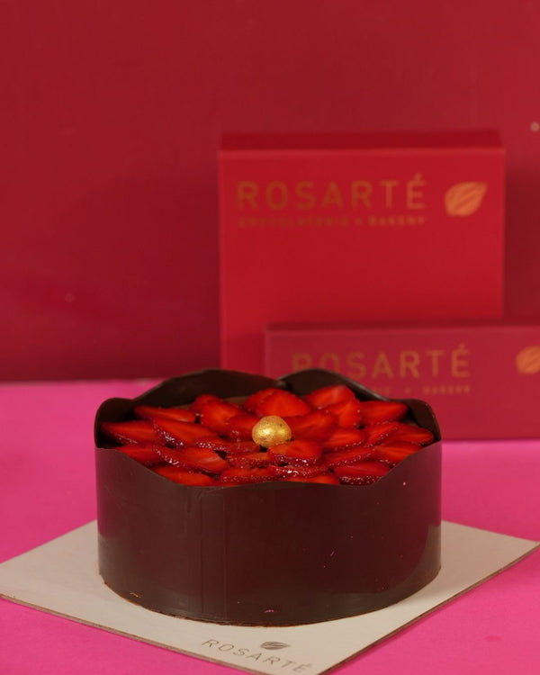 The Berry Hazelnut Cake