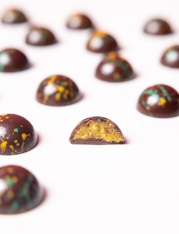 Dubai Pistachio Kunafa Bonbons