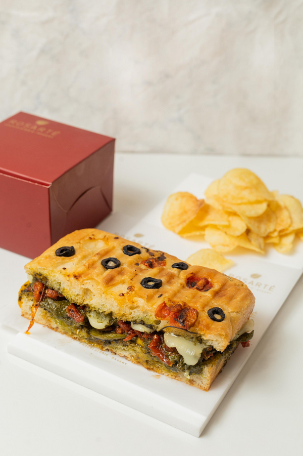 Basil Pesto, Mozzarella, Sundried Tomato & Bell Pepper Focaccia